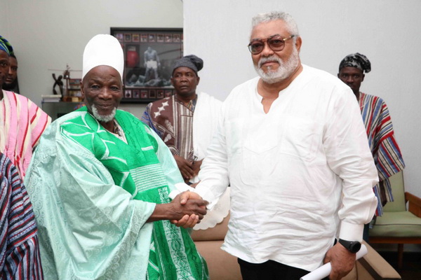 Rawlings seeks Yaa Naa’s support for peaceful elections