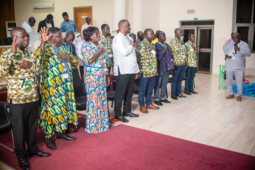 The new GMWU executives led by New General Secretary Abdul Moomin Gbana (in white) being sworn in by the TUC Deputy Secretary General Joshua Ansah The new GMWU executives led by New General Secretary Abdul Moomin Gbana (in white) being sworn in by the TUC Deputy Secretary General Joshua Ansah