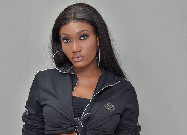 Wendy Shay Wendy Shay walks out of interview on Accra FM