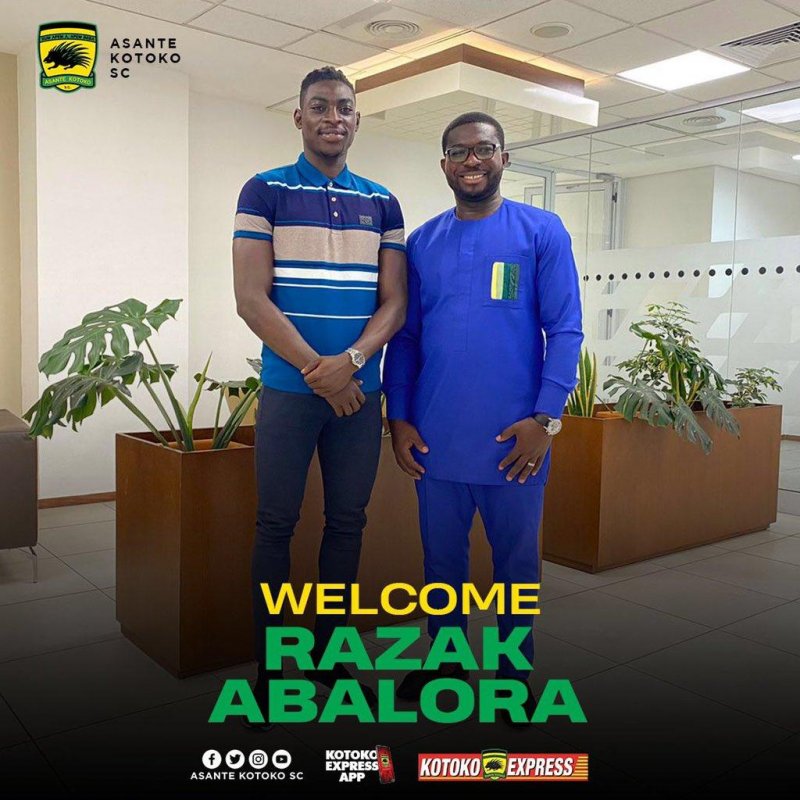 Razak Abalora (left) with CEO Nana Yaw Amponsah Kotoko secure the signature of Black Stars goalie Razak Abalora