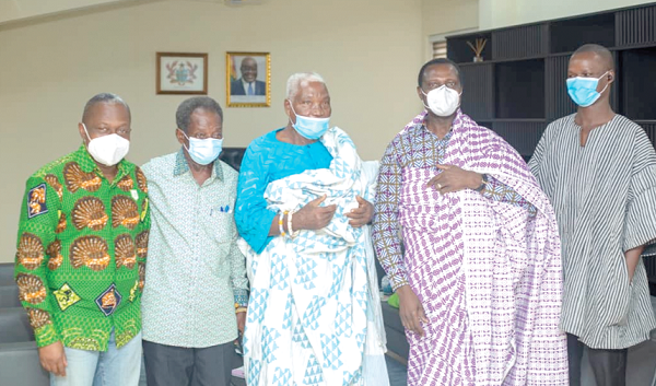 2 Bodies honour Education Minister