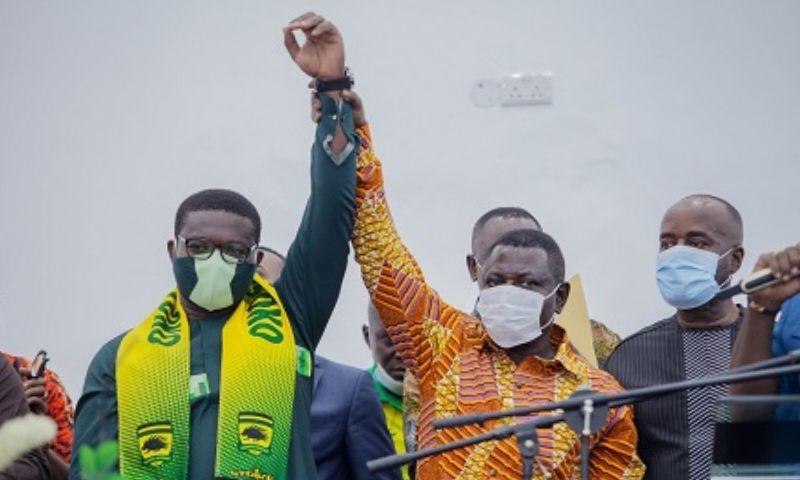 Flashback: Board chairman Dr Kwame Kyei (middle) raises the hand of Nana Yaw Amponsah when he was officially unveiled as CEO of Kumasi Asante Kotoko Flashback: Board chairman Dr Kwame Kyei (middle) raises the hand of Nana Yaw Amponsah when he was officially unveiled as CEO of Kumasi Asante Kotoko