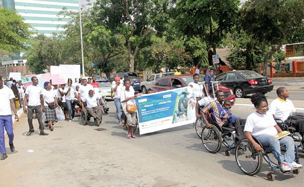 Settle salary arrears of PWD tollbooth attendants - Group to government