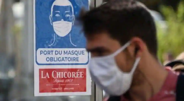 At least 12 cases of the 'IHU' variant were discovered in France Photograph:( AFP ) At least 12 cases of the 'IHU' variant were discovered in France Photograph:( AFP )