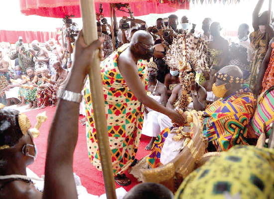 Otumfuo Osei Tutu II (seated), Asantehene, welcoming Vice President Dr Mahamudu Bawumia to the Akwasidae Kese, held at the forecourt of the Manhyia Palace in Kumasi. Pictures: EMMANUEL BAAH