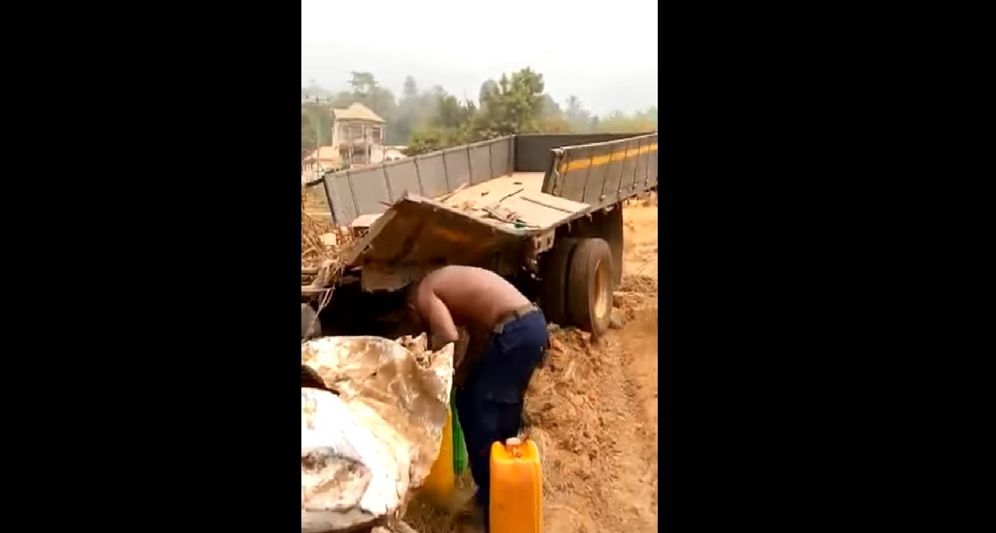 Likpe: Police react to alleged fuel siphoning from accident vehicle [VIDEO]