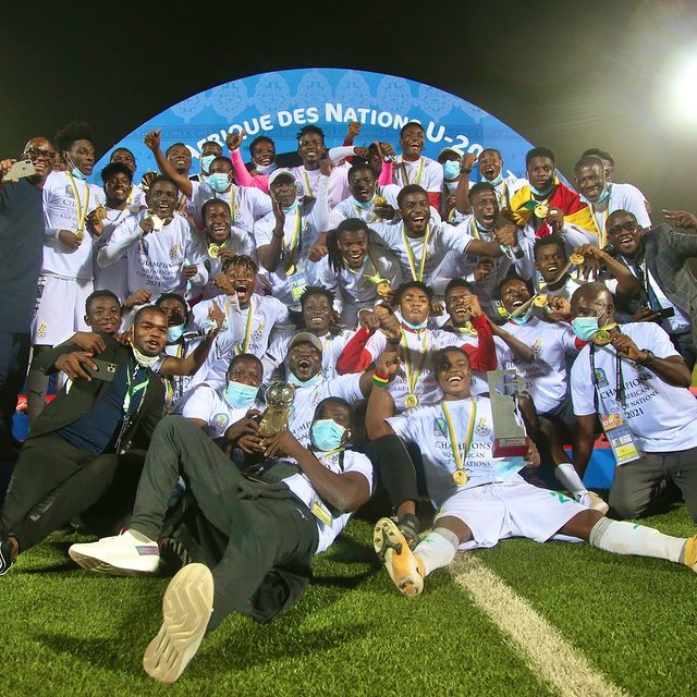 Satellites in celebration mood Black Satellites return to hero’s welcome