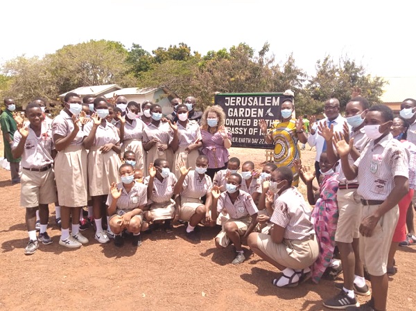 Students asked to embrace tree planting