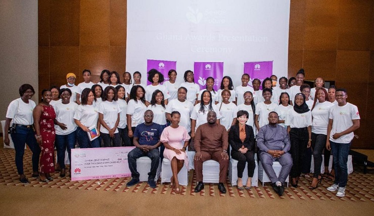 The women trainees and officialdom pose for the cameras after the programme