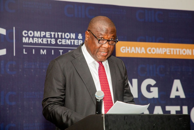 Benson Nutsukpui, Managing Partner of Kuenyehia &amp; Nutsukpui, and a former President of the Ghana Bar Association delivering his remarks at the seminar.