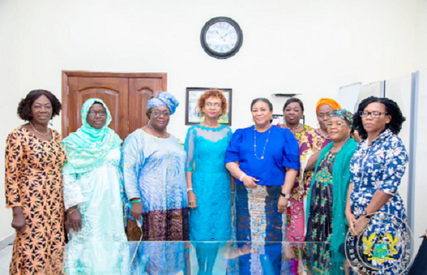 Mrs Akuffo-Addo (5th from left) with the ECOWAS female parliamentarians Mrs Akuffo-Addo (5th from left) with the ECOWAS female parliamentarians