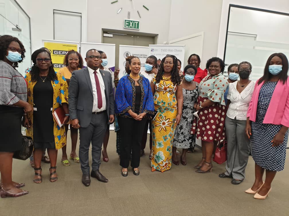 Dr Afua Asabea Asare, (5th right), CEO of GEPA, Ms Pamela Coke-Hamilton, (4th left), Executive Director of ITC, Mr Samuel Dentu (3rd left), Deputy CEO of GEPA and Mrs Agnes Adjei-Sam (2nd left), Director, Marketing and Promotions at GEPA, with some beneficiaries of She Trades and T4SD 1D1F can help build sustainable businesses-- ITC director