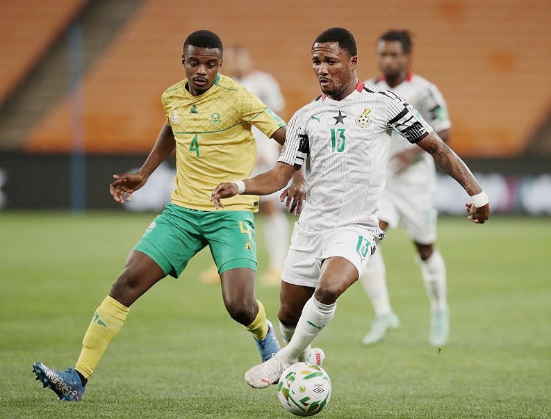 Teboho Mokoena of South Africa (left) on the heels of Joel Fameyeh Ghana’s world Cup campaign suffers jolt