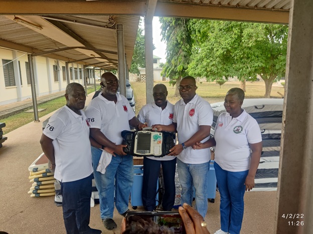 (2nd from left) Mr K B Coleman, President of the 1976 year group presenting a defibrillator to Dr Eric Ngyedu, CEO of the Cape Coast Teaching Hospital. Also in the picture are Mr Eric Koranteng (1st left) Dr. Ken Appah-Sampong (middle) and Mrs. Blankson, (1st right) and some of the items presented in the background. Mfantsipim Old boys donate to Cape Coast Hospital