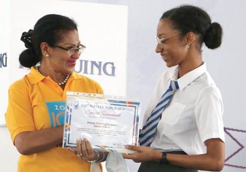 Maisy Ama Baer (right) receiving her prize from Vivienne Idun-Ogde, President of Zonta Club of Accra Maisy Ama Baer (right) receiving her prize from Vivienne Idun-Ogde, President of Zonta Club of Accra