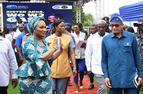 Samira Bawumia, second Lady (left) responding to cheers from some of the participants after the official launch of the LPG awareness campaign. With her is Dr Mustapha Abdul-Hamid (right), Chief Executive of NPA. Picture: EBOW HANSON Samira Bawumia, second Lady (left) responding to cheers from some of the participants after the official launch of the LPG awareness campaign. With her is Dr Mustapha Abdul-Hamid (right), Chief Executive of NPA. Picture: EBOW HANSON
