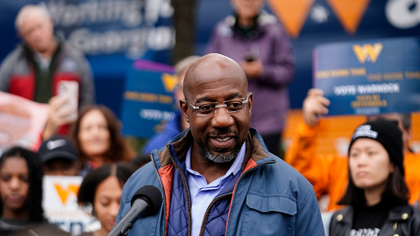 Senator Raphael Warnock in Norcross in Georgia during the campaign Senator Raphael Warnock in Norcross in Georgia during the campaign