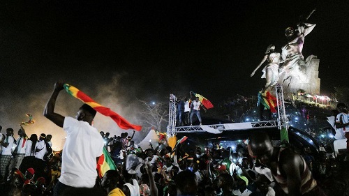 Senegalese fans burst into wild celebration after winning the AFCON Senegalese fans burst into wild celebration after winning the AFCON