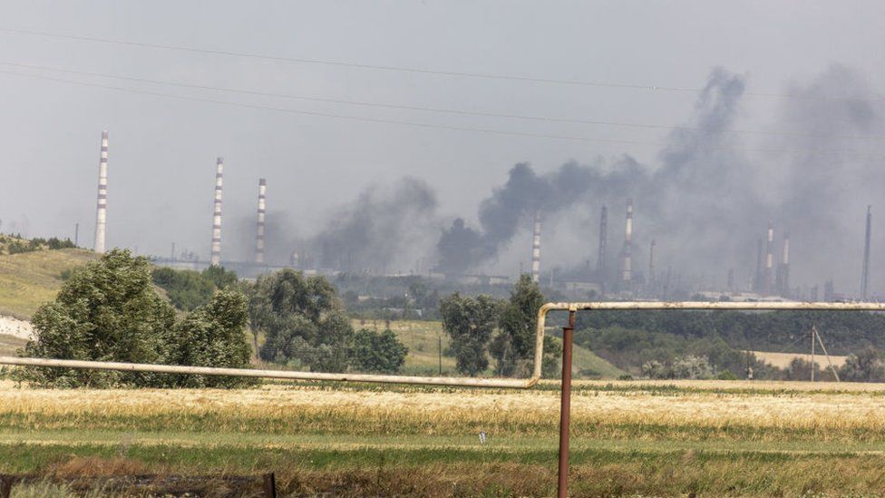 The fighting in Lysychansk sent plumes of smoke rising to the sky The fighting in Lysychansk sent plumes of smoke rising to the sky