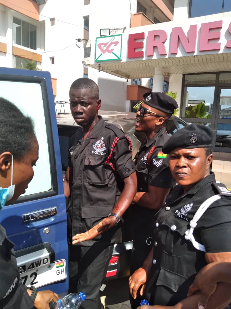 Tear gas and hot water canons deployed as police clash with Arise Ghana protestors Tear gas and hot water canons deployed as police clash with Arise Ghana protestors
