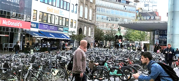 These electric bikes are for public use. All one needs, to use them, is to unlock with a unique code