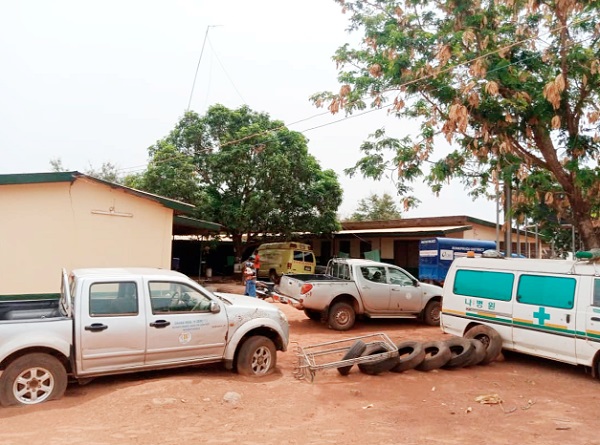 Broken-down ambulances and other vehicles at the Bunkpurugu Health Centre Broken-down ambulances and other vehicles at the Bunkpurugu Health Centre