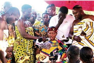 Nana Guahyia Oduro Panin Birikorang, the Edubiasehene, addressing the gathering