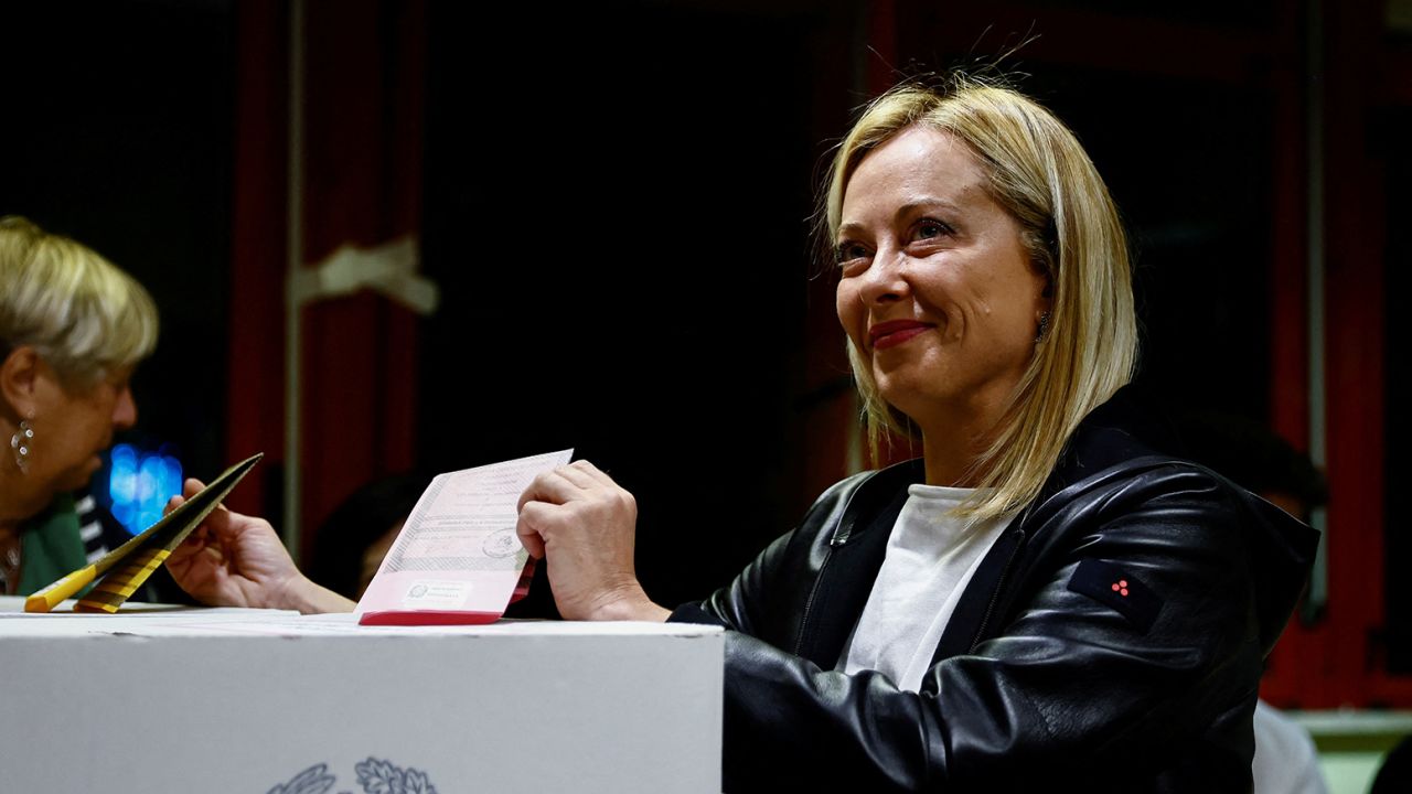 Giorgia Meloni claims victory to become Italy’s most far-right prime minister since Mussolini