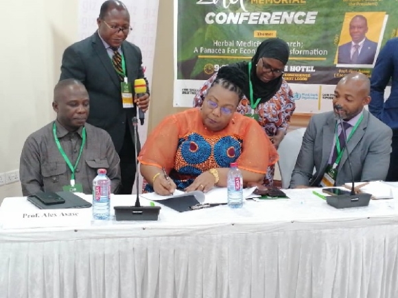 Prof. Alex Asase (left), Executive Director at CPMR; Rosalind Luke-Harrison (middle), the Financial Attache Barbados High Commission, and Damian Cohall, PhD, Dean, Faculty of the Medical Sciences, University of the West Indies signing the agreement 3 sign MoU to boost export of herbal medicines