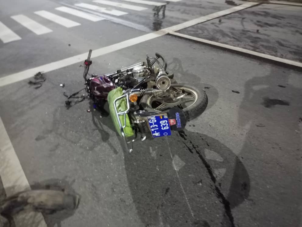 Motorcyclists riding on opposite side of traffic crashed to death on Awoshie-Pokuase highway 