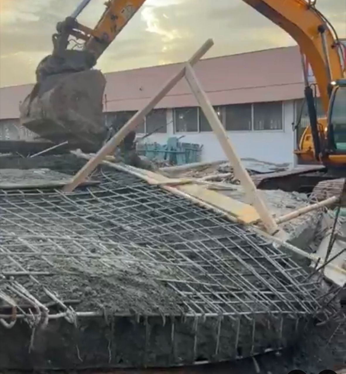 Building collapses at Adenta West Building collapses at Adenta West