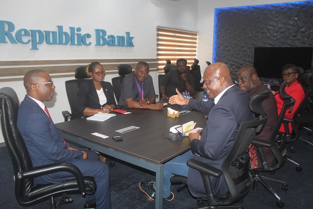 Ato Afful (right), MD, GCGL, holding discussions with Benjamin Dzoboku (left), MD of Republic Bank, during the meeting. With them are some members of the Graphic delegation and officials of the bank. Picture: ESTHER ADJORKOR ADJEI Ato Afful (right), MD, GCGL, holding discussions with Benjamin Dzoboku (left), MD of Republic Bank, during the meeting. With them are some members of the Graphic delegation and officials of the bank. Picture: ESTHER ADJORKOR ADJEI
