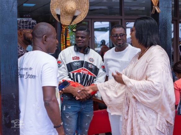 Freezy MacBones being welcomed by some members of the Ghana Boxing Federation Freezy MacBones being welcomed by some members of the Ghana Boxing Federation