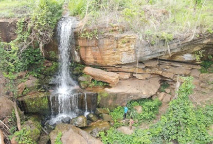 The undeveloped Dandwa Waterfall The undeveloped Dandwa Waterfall