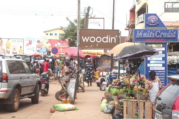 Fruit sellers have also occupied pavements, thereby preventing pedestrians from using the walkway Sunyani Assembly sets up taskforce to decongest city