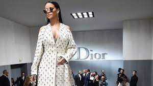 The world's richest man, Bernard Arnault, has appointed his daughter to head up fashion house Dior. The world's richest man, Bernard Arnault, has appointed his daughter to head up fashion house Dior.