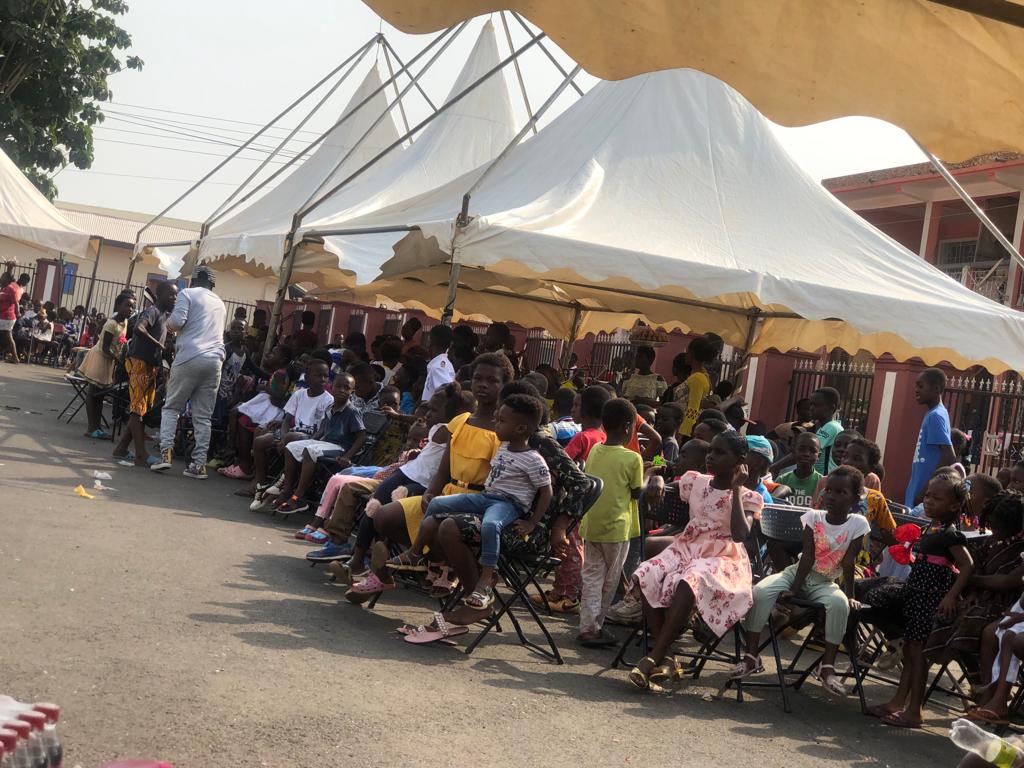 Mampong: Oheneyere fetes children Mampong: Oheneyere fetes children