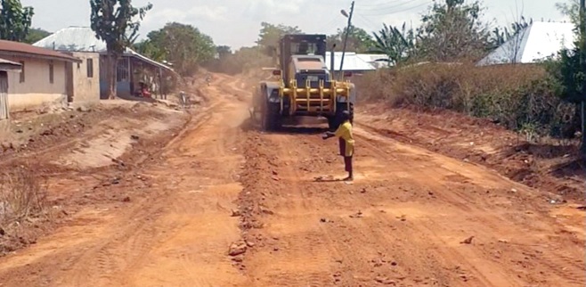 Reshaping of Kwametenten-Jaro road