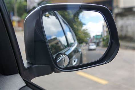 Blind spots prevent you from seeing the easy connections that could help you to improve your life vision Dealing with a rut