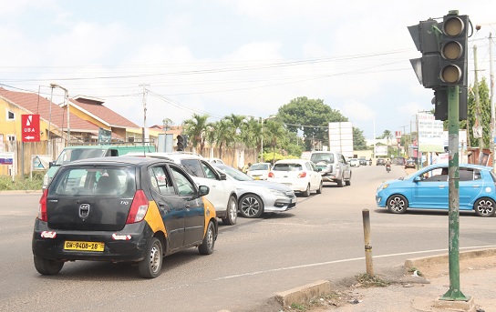 A malfunctioning traffic light at La Bawaleshie