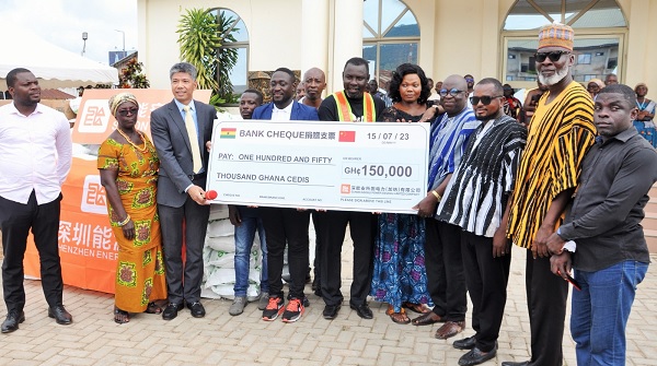 Qun Yang (3rd from left), Chairman of Sunon Asogli Power (Ghana) Limited, presenting the cheque for the seed money to some elders at the Asogli Palace and officials of the municipal assembly Qun Yang (3rd from left), Chairman of Sunon Asogli Power (Ghana) Limited, presenting the cheque for the seed money to some elders at the Asogli Palace and officials of the municipal assembly