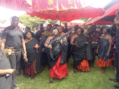 Nana Akosua Dua Asor Sika Brayie II, Sunyanihemaa, mourning the late Nana Asor Nkrawiri Nana Akosua Dua Asor Sika Brayie II, Sunyanihemaa, mourning the late Nana Asor Nkrawiri