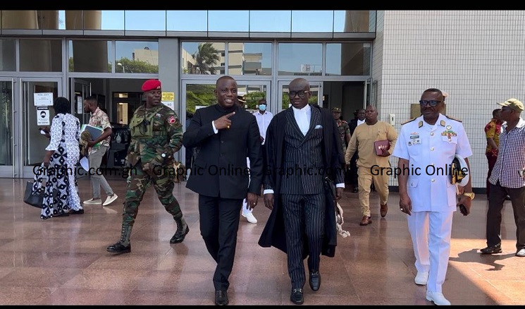 Court sets aside contempt conviction against Chief of Defence Staff and Defence Minister