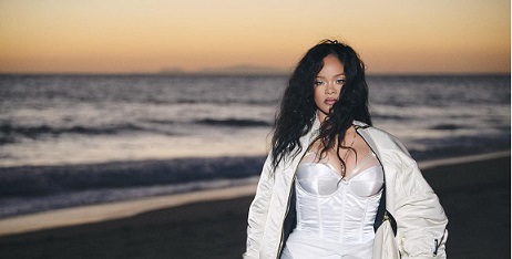 Rihanna Rihanna stepping down as Savage X Fenty CEO