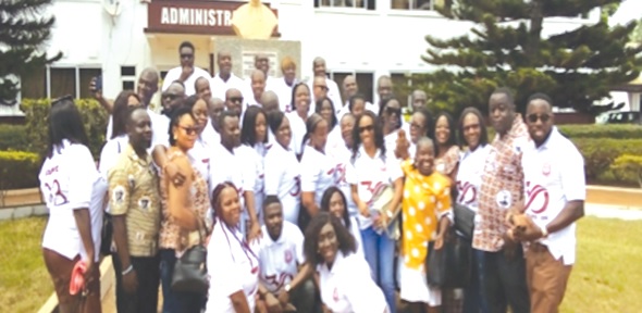 • The 1993-year group with the statue of the founder, Barrister Opoku Acheampong, at the background • The 1993-year group with the statue of the founder, Barrister Opoku Acheampong, at the background