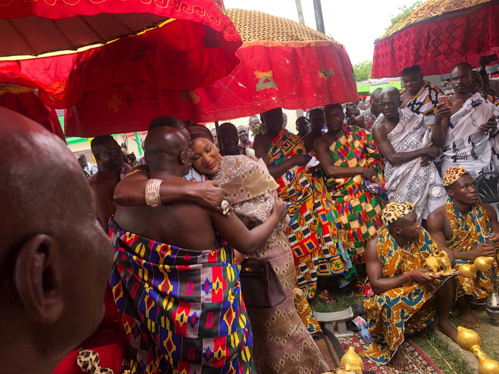 How Bawumia was cheered at Akwasidae. Mamponghene, Daasebre Osei Bonsu embraces Dr Bawumia and wife Samira. PHOTO BY NANA YAW BARIMAH How Bawumia was cheered at Akwasidae