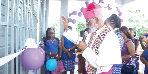 • Archbishop Palmer-Buckle inaugurating the legacy project for the school • Archbishop Palmer-Buckle inaugurating the legacy project for the school