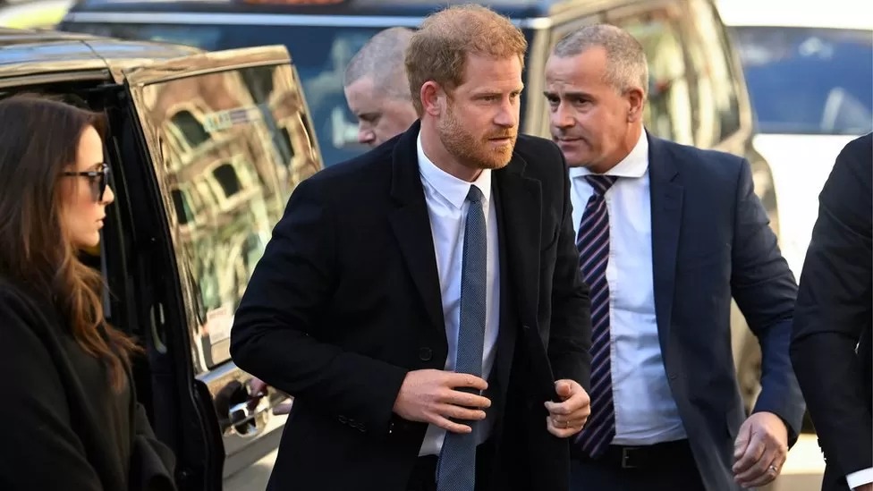 Prince Harry turns up to High Court in Associated Newspapers hearing