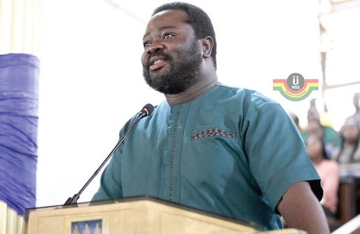 •  Kweku Ohene-Gyan (inset), the Deputy Executive Director of the National Service Scheme, addressing the students