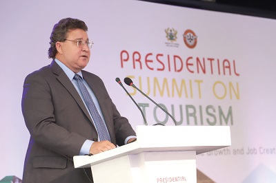 Pierre Laporte, Country Director of the World Bank, giving a solidarity message at the summit Pierre Laporte, Country Director of the World Bank, giving a solidarity message at the summit